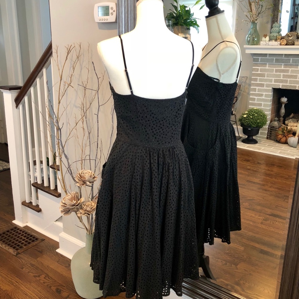 Dress - Picture 4 of 5
